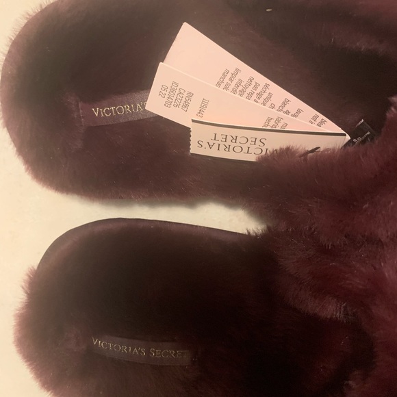 Victoria’s Secret slippers - Picture 2 of 4